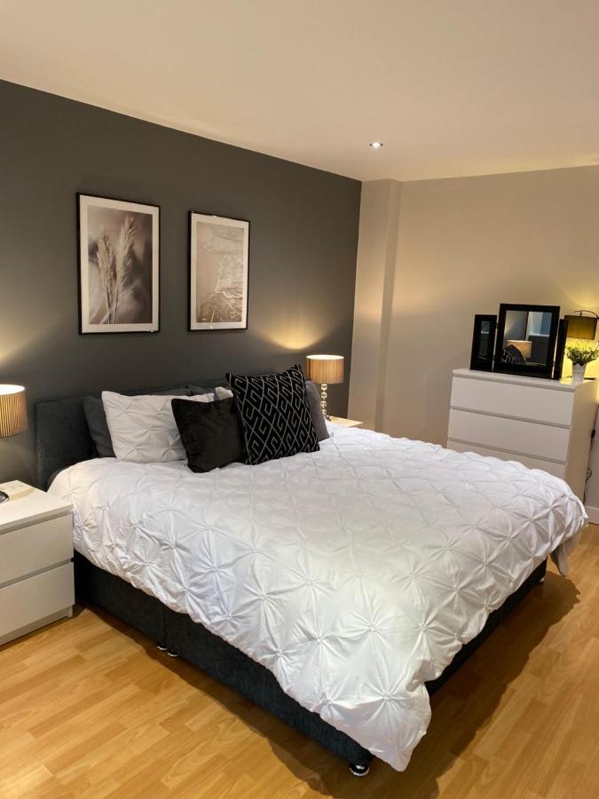 Centre Modern - Westone Free Wifi, Gym Access, Netflix Apartment